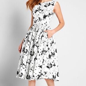 NWOT ModCloth Fit ant Flare wise skirted midi